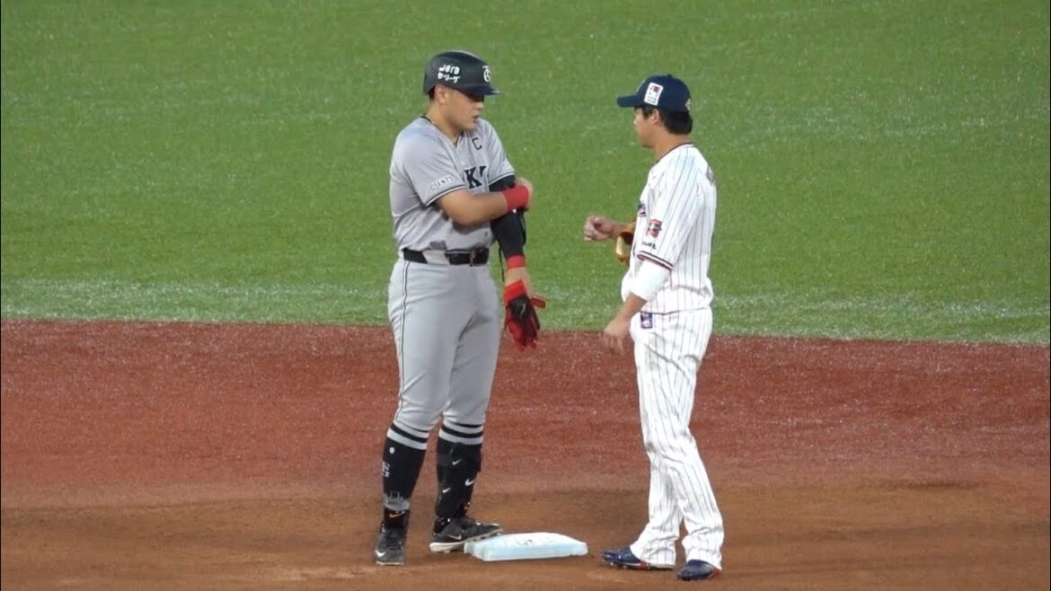 岡本和真タイムリー2ベース！ベース上で山田哲人と談笑する余裕っぷり！読売ジャイアンツ 巨人 2024/08/27