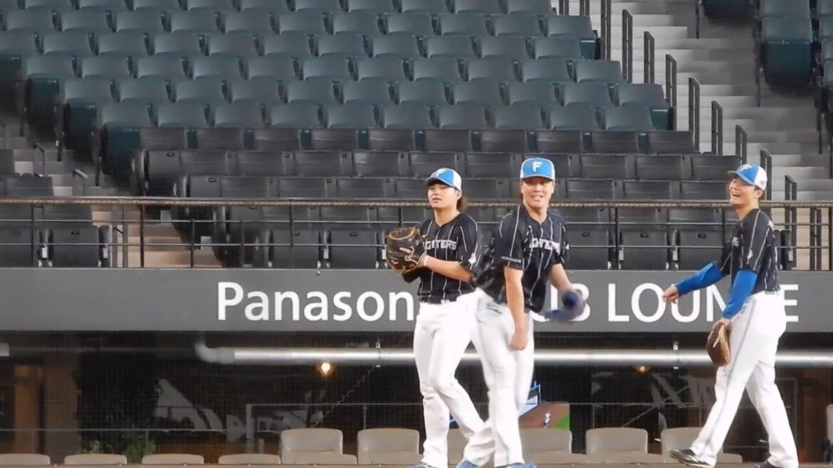 清宮選手と田宮選手、伏見選手の三塁守備練習【北海道日本ハムファイターズ】