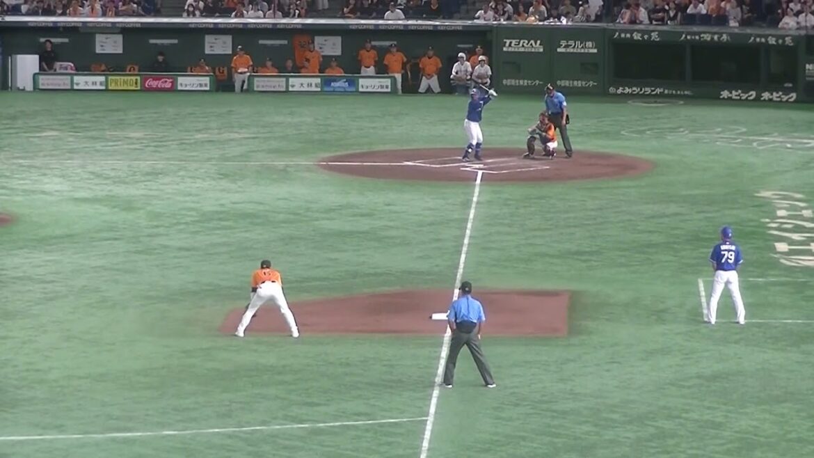 高橋周平を内野ゴロに打ち取った時のジャイアンツベンチ＜読売ジャイアンツ 対 中日ドラゴンズ 2024年8月25日＞