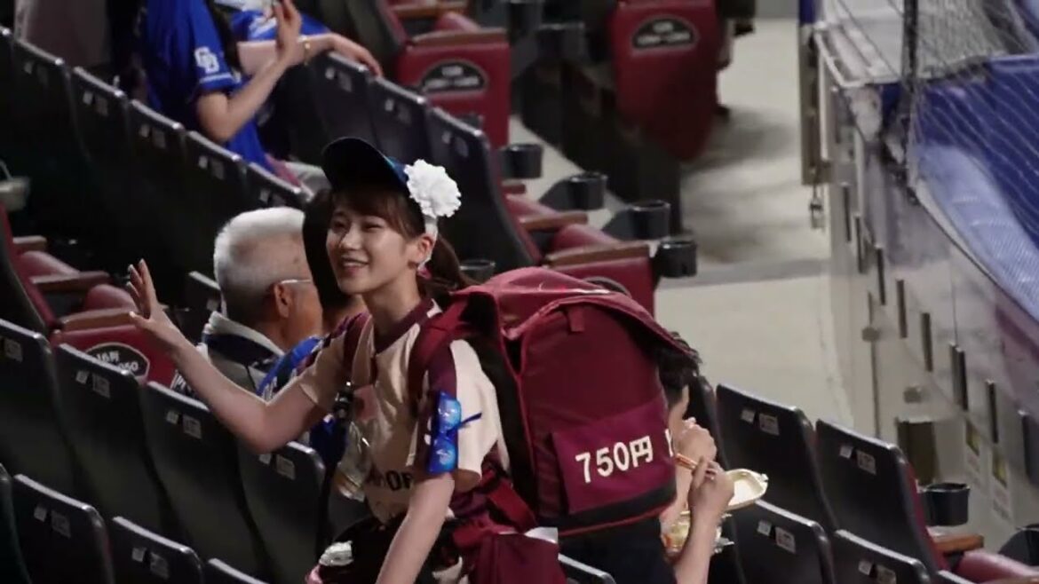 【広島カープ】試合前練習を終えてベンチ裏に引き上げる森浦大輔投手(2024/07/07)