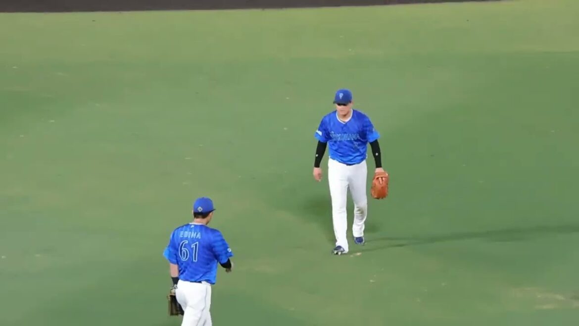 【意地vs意地】井上広大 しぶとくライト前に弾き返すもライト神里のファインプレー＆好返球に阻まれる