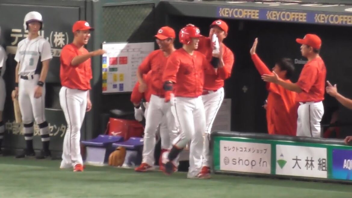 7回、坂倉将吾が弾丸ライナーでライトスタンドへ叩き込む完璧のホームラン！2024年8月21日