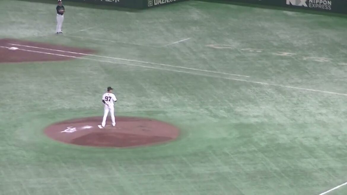 長岡秀樹や宮本丈を三振にとる井上温大出塁（2024年8月3日読売ジャイアンツ対ヤクルトスワローズ）