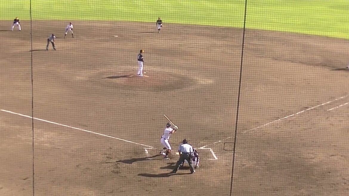 菊田拡和がレフト線へ引っ張りタイムリーヒット さらに一三塁のチャンスを作る（読売ジャイアンツ3軍 対 ソフトバンクホークス3軍 2024年9月2日）