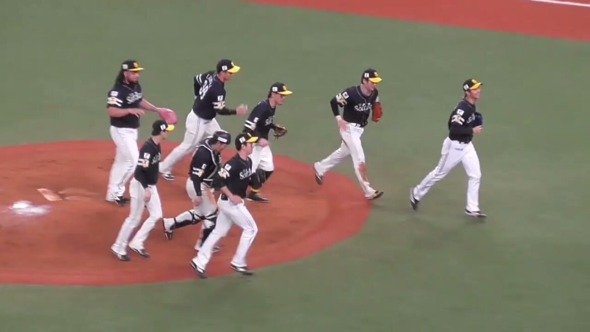 ロベルト・オスナ Roberto Osuna　復帰登板は9回三者凡退で #福岡ソフトバンクホークス 勝利