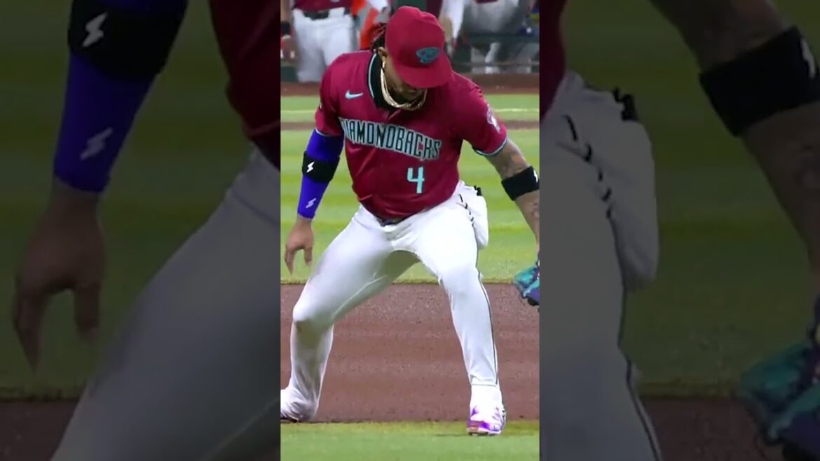 Ketel Marte shakes it off