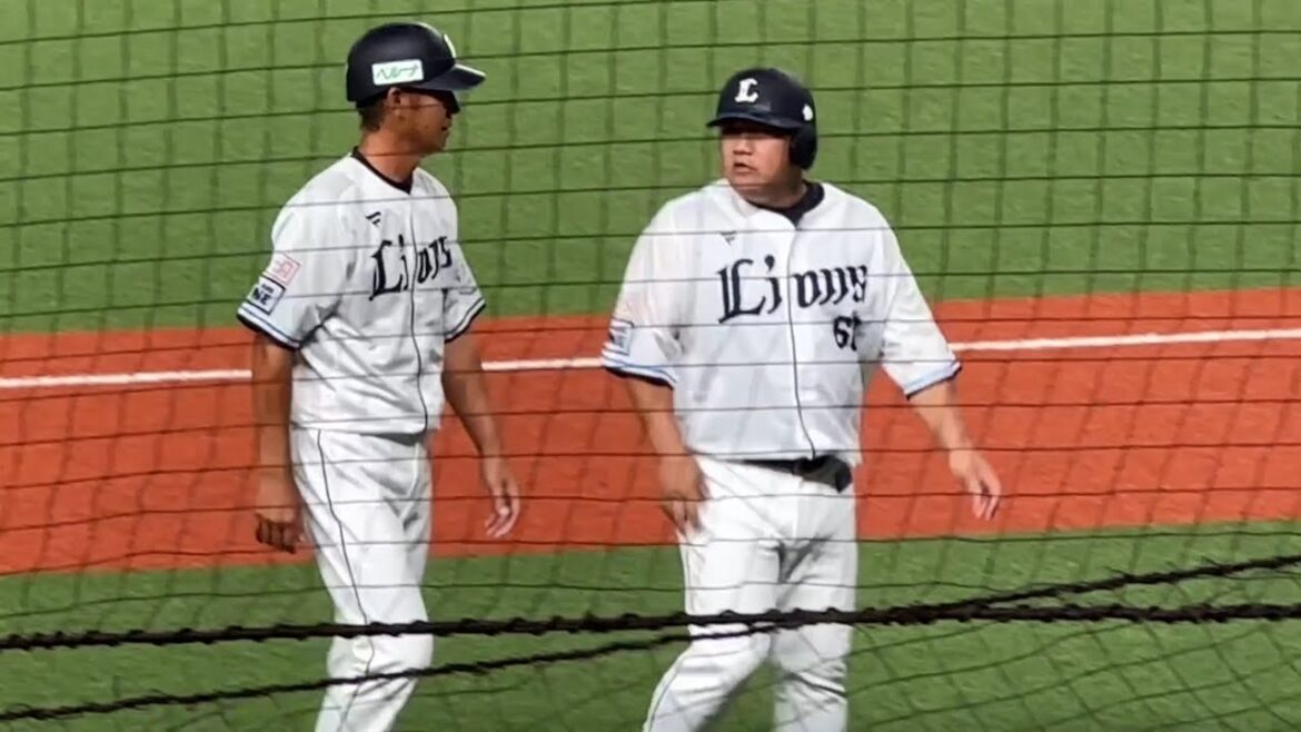 【おかわりさん第二打席】四球で二塁へ➡︎渡部健人のセンターフライで三塁を果敢に狙う素振り。黒田コーチと「行けたと思うんだけど…」みたいなやりとり【ファーム 西武vs巨人】2024/9/17 【おかわりさん第二打席】四球で二塁へ➡︎渡部健人のセンターフライで三塁を果敢に狙う素振り。黒田コーチと「行けたと思うんだけど…」みたいなやりとり【ファーム 西武vs巨人】2024/9/17