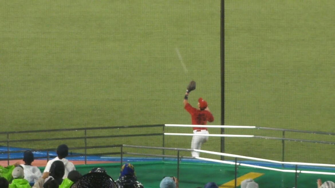 ヤクルト 松本直樹 犠牲フライ　ヤクルト vs 広島　2024年9月18日(水) 神宮球場