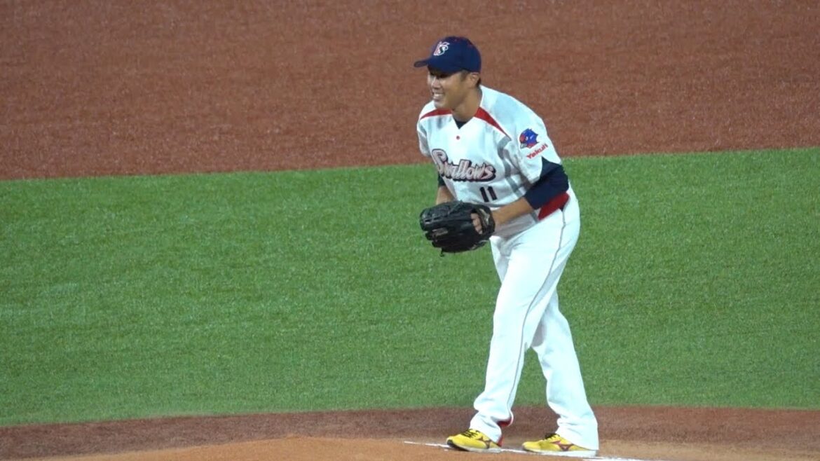 OBの雄平選手＆川本良平さんの始球式！東京ヤクルトスワローズ 2024/09/19