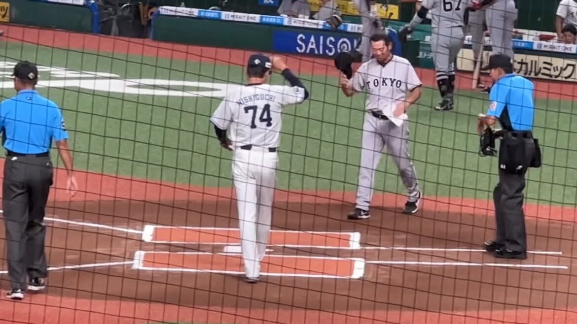 西口監督と桑田監督のメンバー表交換➡︎ライオンズ スタメン選手送り出し 【ファーム 西武vs巨人】2024/9/17 西口監督と桑田監督のメンバー表交換➡︎ライオンズ スタメン選手送り出し 【ファーム 西武vs巨人】2024/9/17