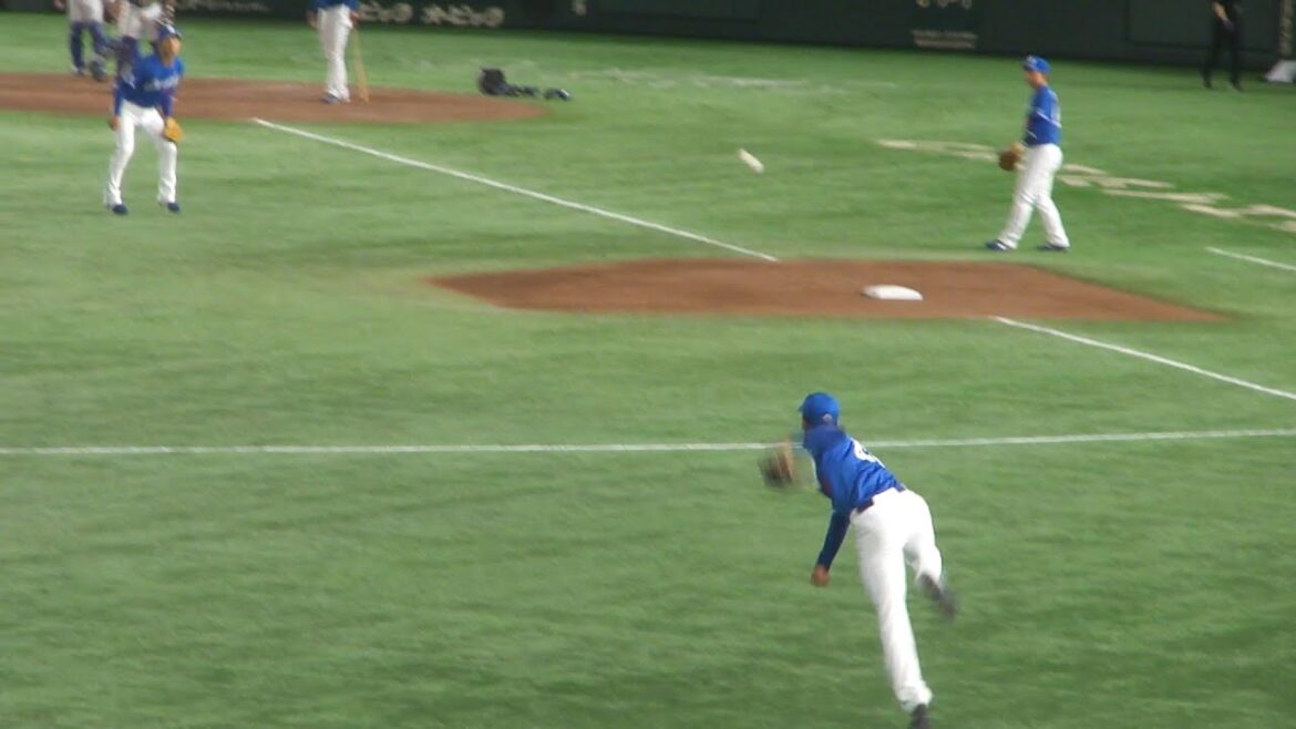 中日ドラゴンズ 外野レフト側から見た守備練習の様子　ノックからのバックホーム　巨人 vs 中日　2024年9月15日(日)　東京ドーム