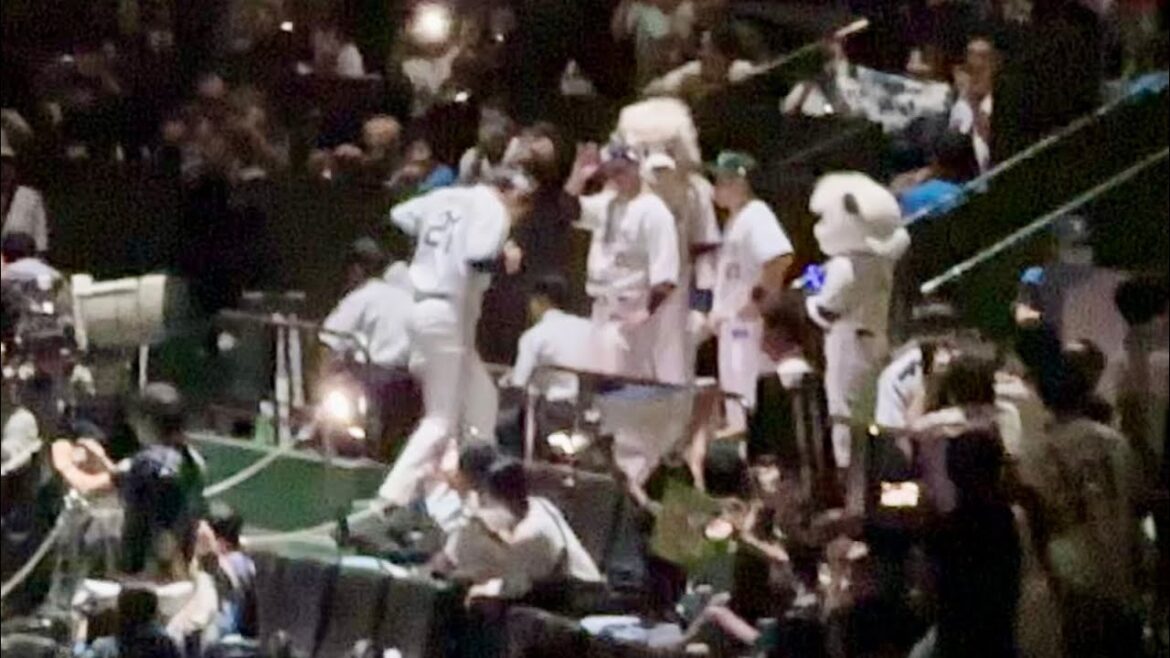 今夜のビクトリーセレモニーは佐藤龍世、野村大樹、武内夏暉!【西武6-4日本ハム】2024/9/23 今夜のビクトリーセレモニーは佐藤龍世、野村大樹、武内夏暉!【西武6-4日本ハム】2024/9/23