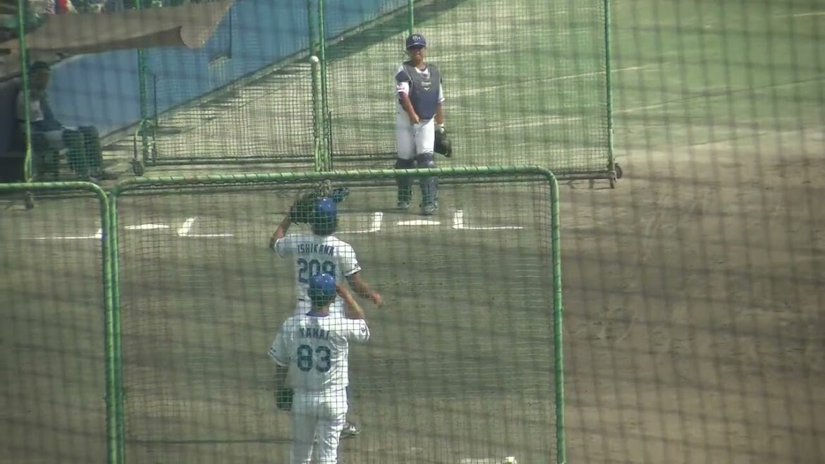 中日ドラゴンズ 石川翔投手 山井大介コーチの指導を受けながらブルペンでの投球練習 2024/9/24 ナゴヤ球場
