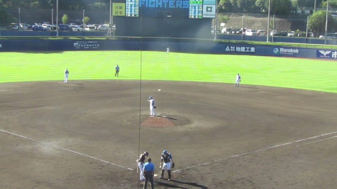 途中 元同僚 石川慎吾と挨拶を交わす鍵谷陽平〜2アウトをとる（2024年9月11日 日本ハムファイターズ 対 千葉ロッテマリーンズ 鎌ヶ谷）