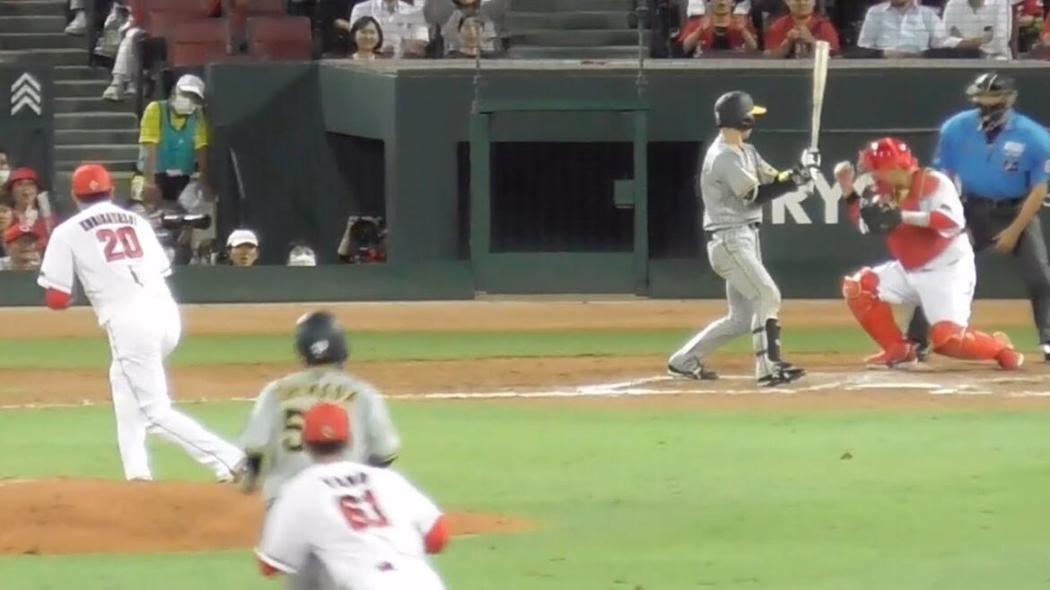 9回、栗林良吏が絶体絶命のピンチ！無死一三塁、糸原を浅いライトフライ、一死満塁から梅野、近本を連続三振で切り抜ける！(8回、菊池のナイスプレーも) 2024年9月27日