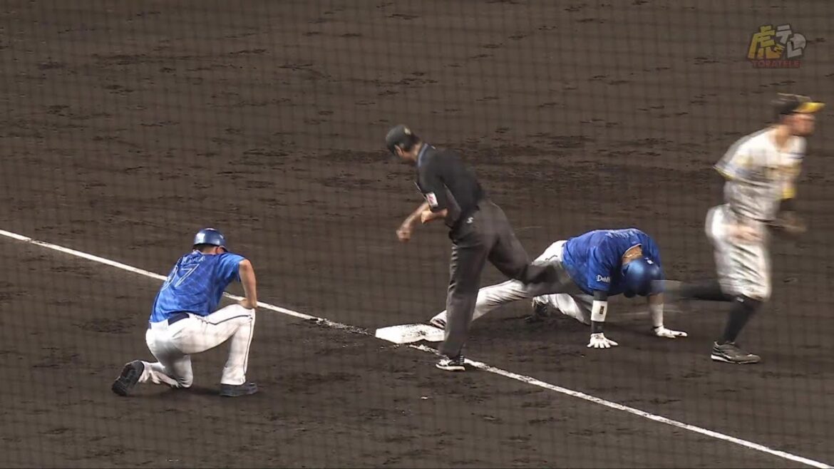 【好返球】4回表 #近本光司 選手がダイレクト返球で3塁を狙った走者を刺す！【2024/9/30Ｔ－ＤＢ】