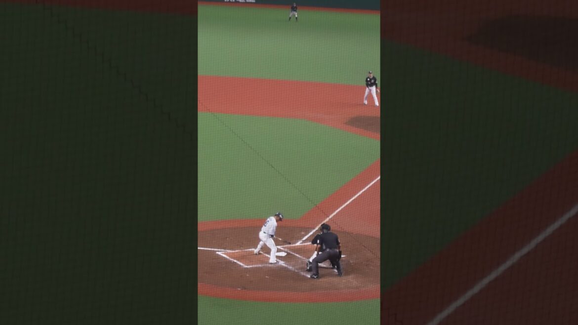 佐藤龍世選手 ぴょこんと抜群の選球眼 #seibulions #埼玉西武ライオンズ