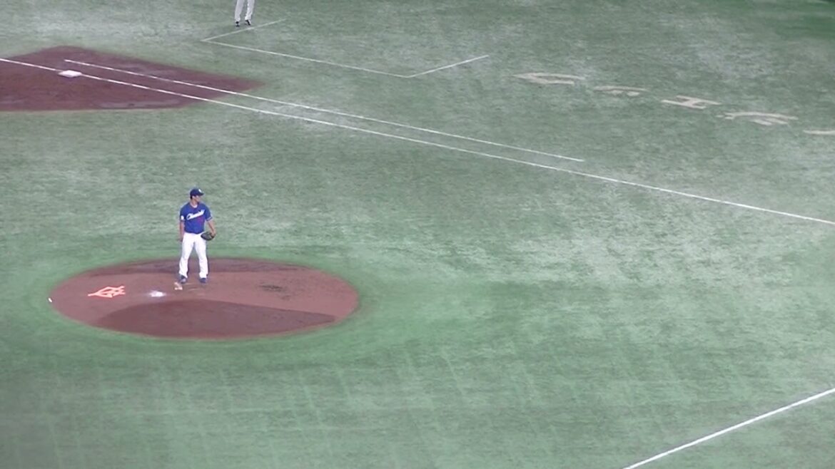 モンテスをショートゴロに打ち取る福谷浩司（2024年8月23日 読売ジャイアンツ 対 中日ドラゴンズ）