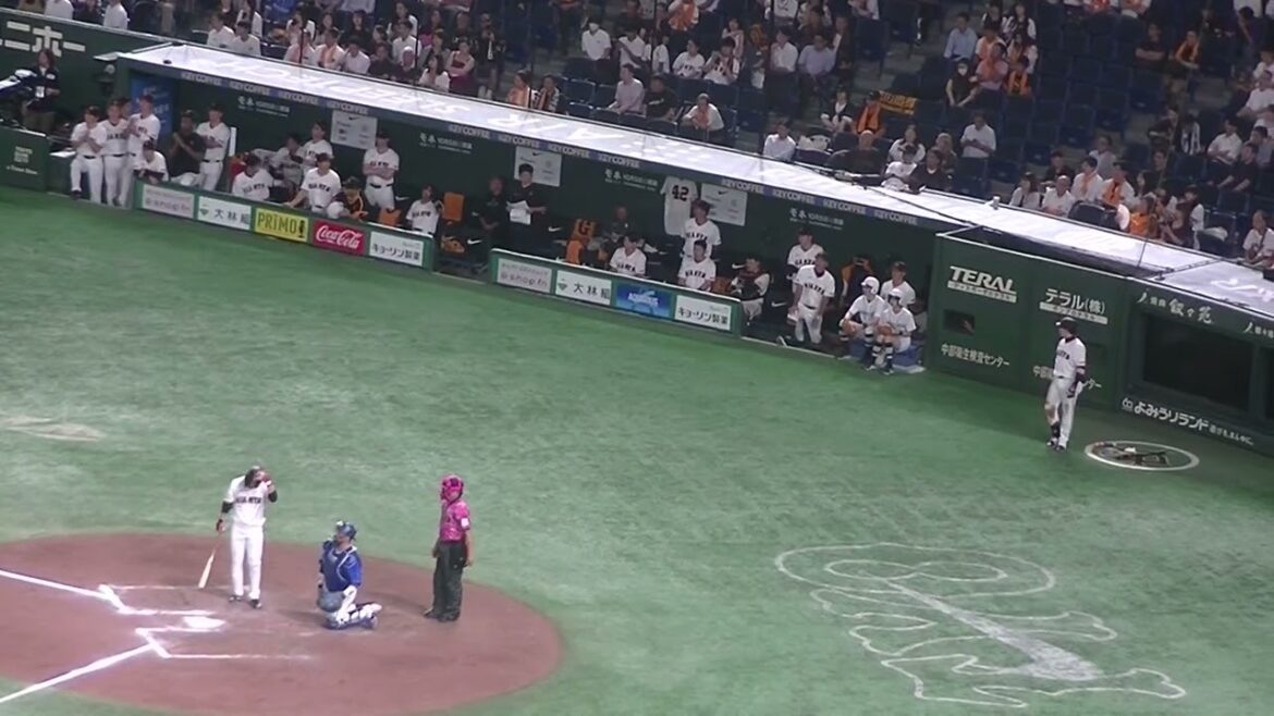 サヨナラチャンス到来 中山礼都が二塁打を放つ（2024年9月18日 読売ジャイアンツ 対 横浜DeNAベイスターズ）