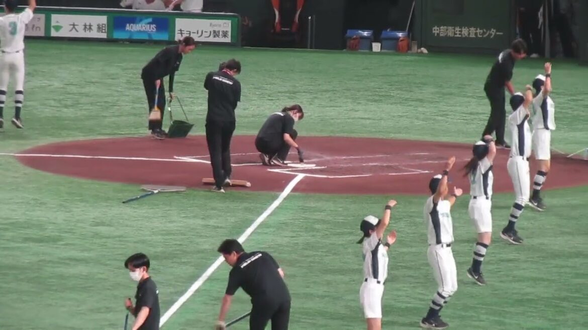 5回終了イニング間 YMCAを踊るボールガールやグランドキーパー（読売ジャイアンツ 対 楽天ゴールデンイーグルス 2024年9月22日）