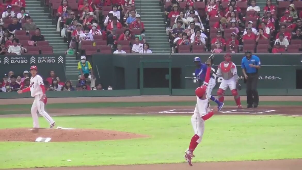 赤忍者の矢野雅哉がナイスプレー！カリステの鋭い打球にジャンピングキャッチ！2024年9月29日