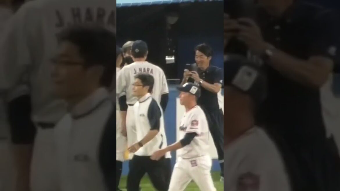 山崎晃大朗、同期の原樹理と記念パチリ！ #東京ヤクルトスワローズ #shorts