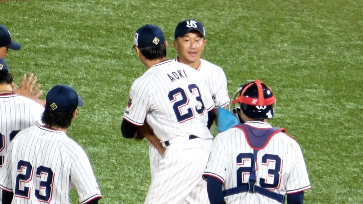 【青木宣親】引退試合 石川雅規が交代時にとサイスニードとマウンドでハグ 現地映像