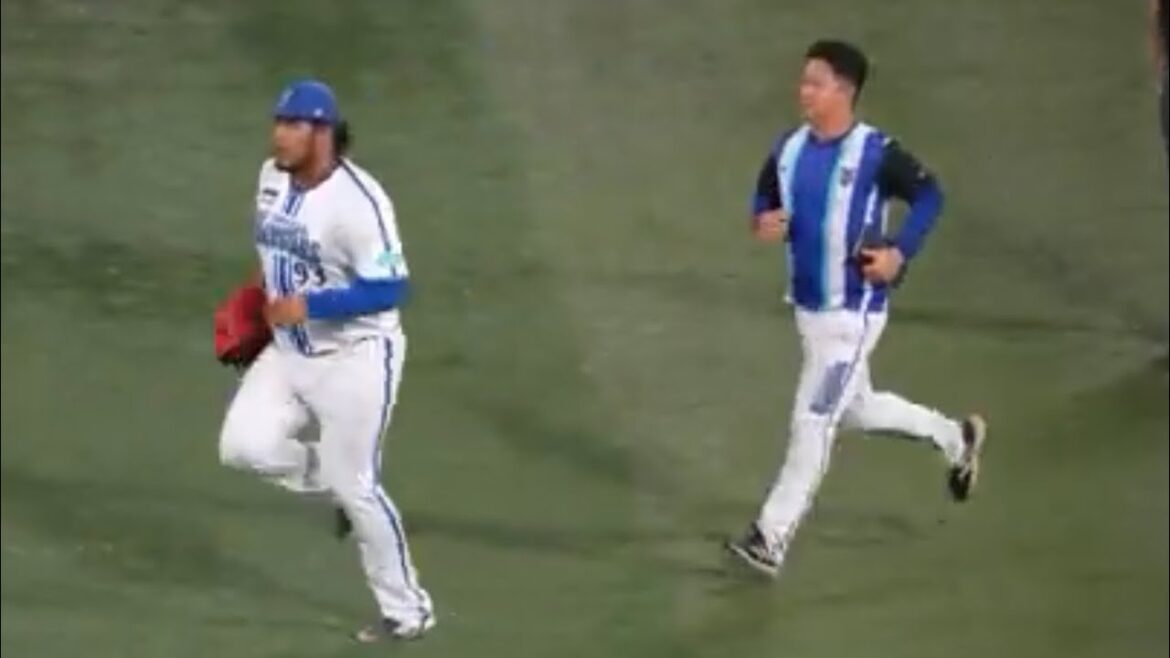 8回表、伊勢の突然のアクシデントによりディアスが緊急登板！祖国の家族に捧げる力強い投球！(2024.10.1/横浜スタジアム）