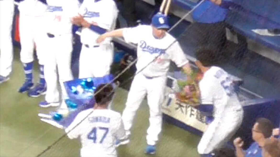 立浪監督の優しさ　試合前の時間を気にして急いで帰ろうとする加藤翔平と砂田毅樹に選手との挨拶を促す　中日ドラゴンズVS横浜DeNAベイスターズ　2024/10/04