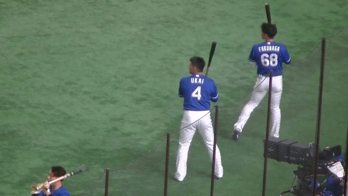 石川昂弥や鵜飼航丞など試合前の素振りする姿（2024年9月27日 読売ジャイアンツ 対 中日ドラゴンズ）