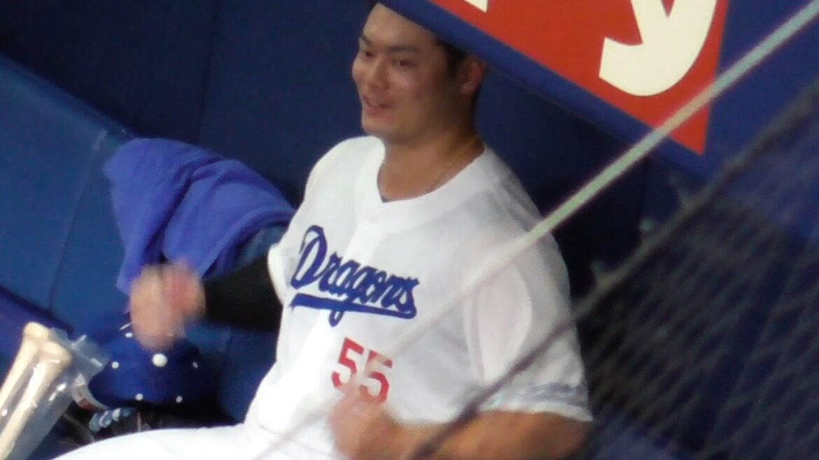 細川成也　特大ホームラン後にDeNAベンチと交信する　中日ドラゴンズVS横浜DeNAベイスターズ　2024/10/05