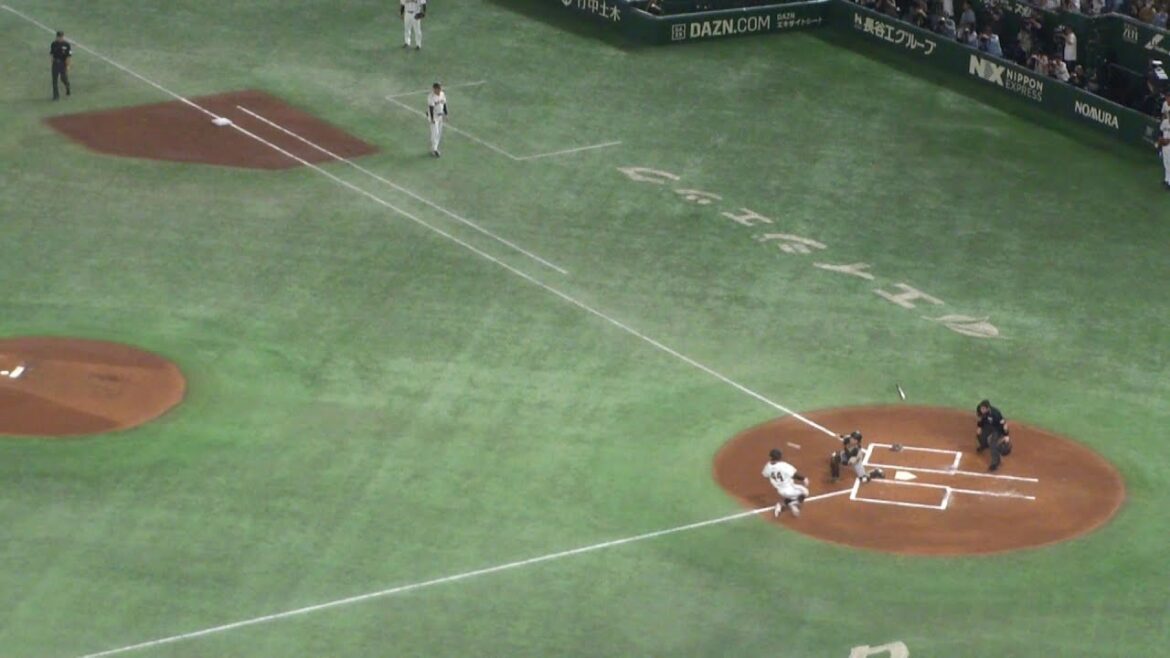 巨人 吉川尚輝のヒットで1塁ランナー佐々木俊輔が本塁上でクロスプレータッチアウト 阪神 森下翔太スライディングで阻止　巨人 vs 阪神　2024年5月4日(土)