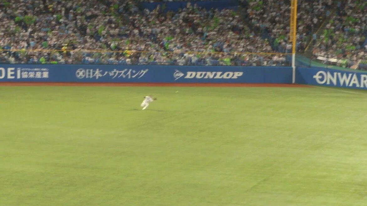 ヤクルト 西川遥輝 ナイスプレー　ヤクルト vs 中日　2024年9月21日(土) 神宮球場