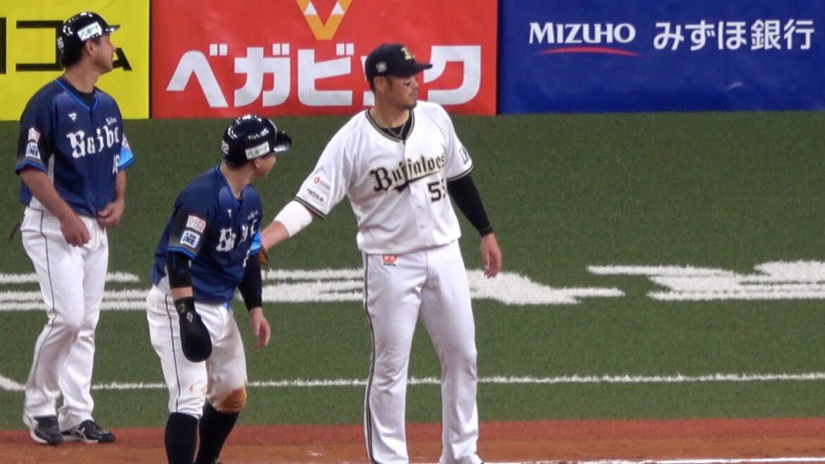 【オリックス】引退試合 T-岡田 同じく引退する小田のキャッチャーフライをワザと落球した西武の古賀へありがとう 現地映像