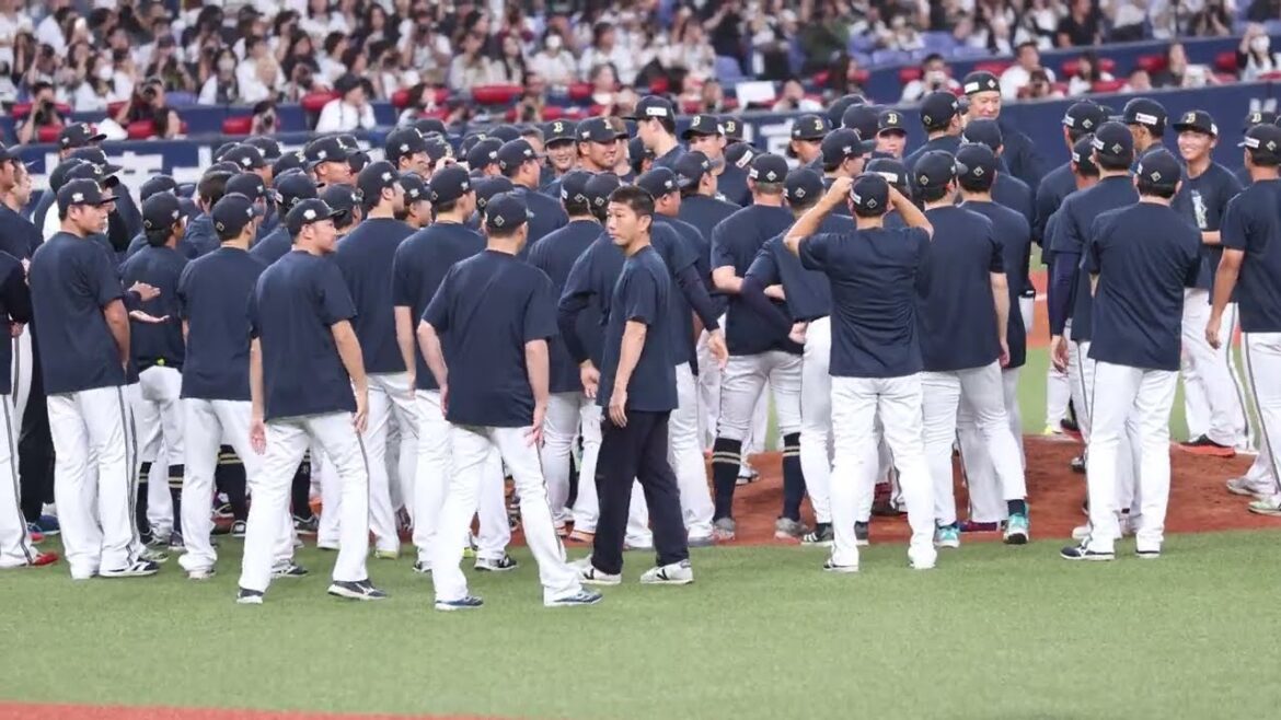 【4K】小田裕也・比嘉幹貴・安達了一・T-岡田選手胴上げ