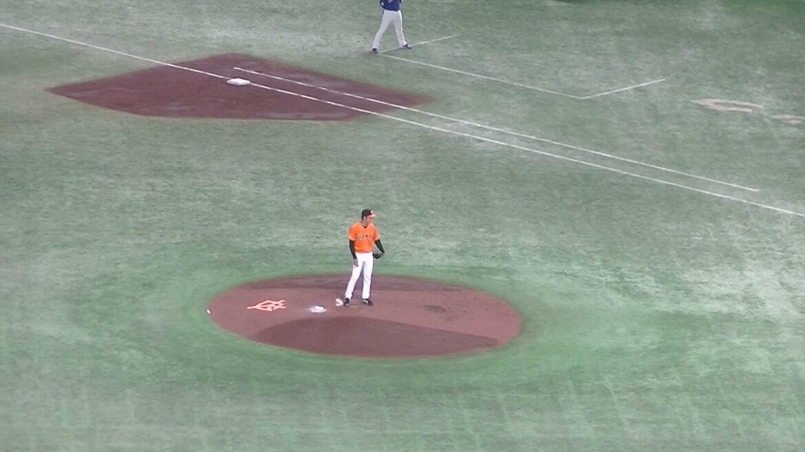 一死からライトへヒットを放つ川越誠司（2024年8月23日 読売ジャイアンツ 対 中日ドラゴンズ）