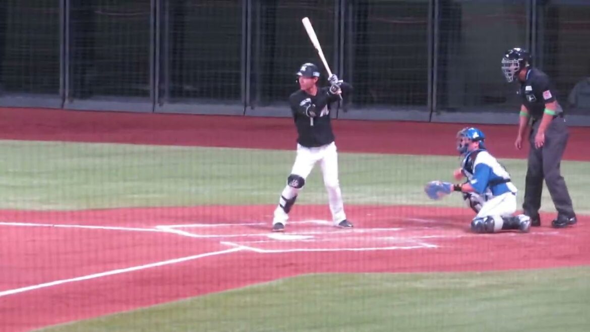 「千葉ロッテマリーンズ」 藤原恭大