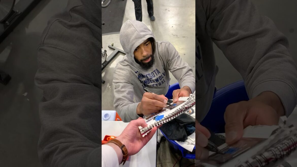 Mike Conley signing autographs before an NBA game #shorts