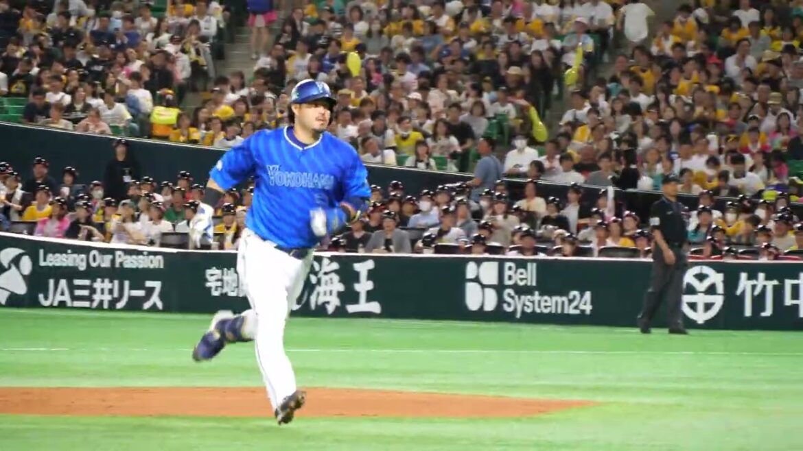 宮崎敏郎選手 シリーズ第１号HR