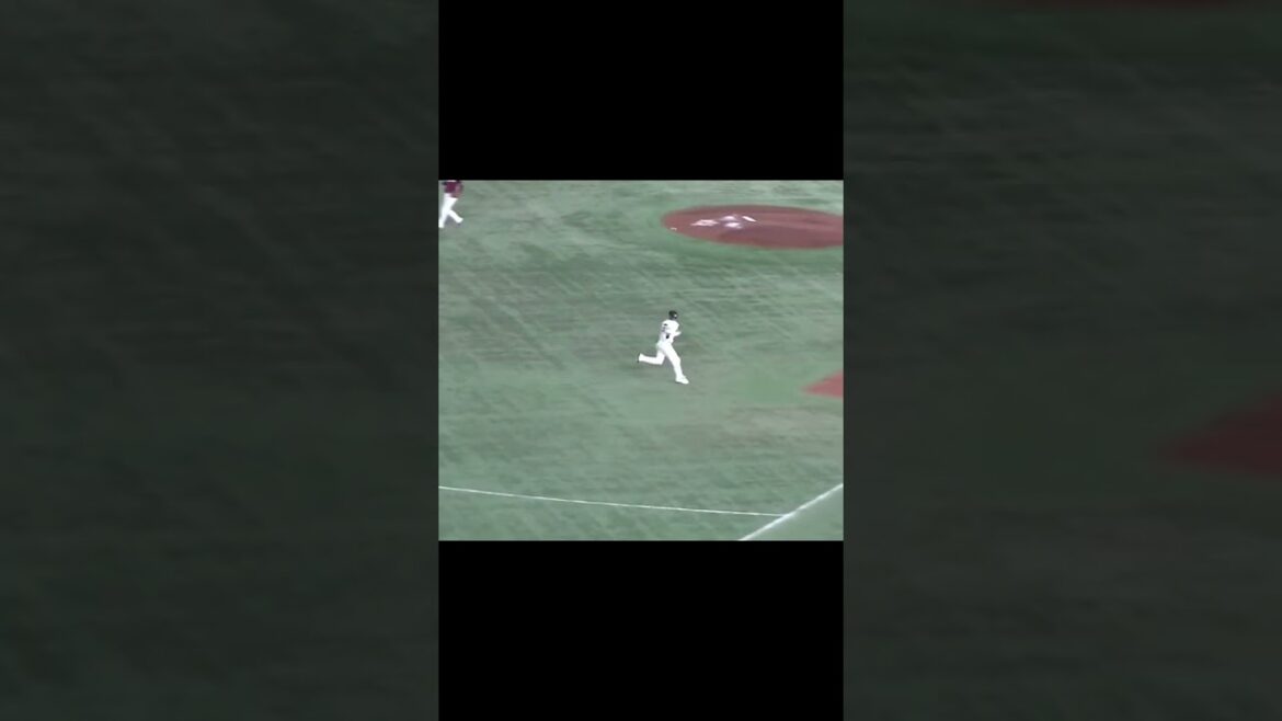 吉川尚輝の強烈なセンターへの打球 辰己涼介 捕れず三塁打【 読売ジャイアンツ対 楽天ゴールデンイーグルス2024年3月23日】　#吉川尚輝