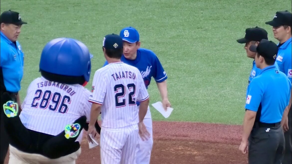 メンバー表交換につば九郎も参加！高津監督に突っ込まれるww