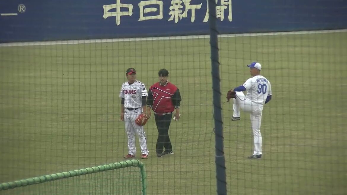 【中日ドラゴンズ ナゴヤ球場 秋季キャンプ 2024】松山晋也投手が練習生 ? と会話しながらキャッチボール 2024/11/10
