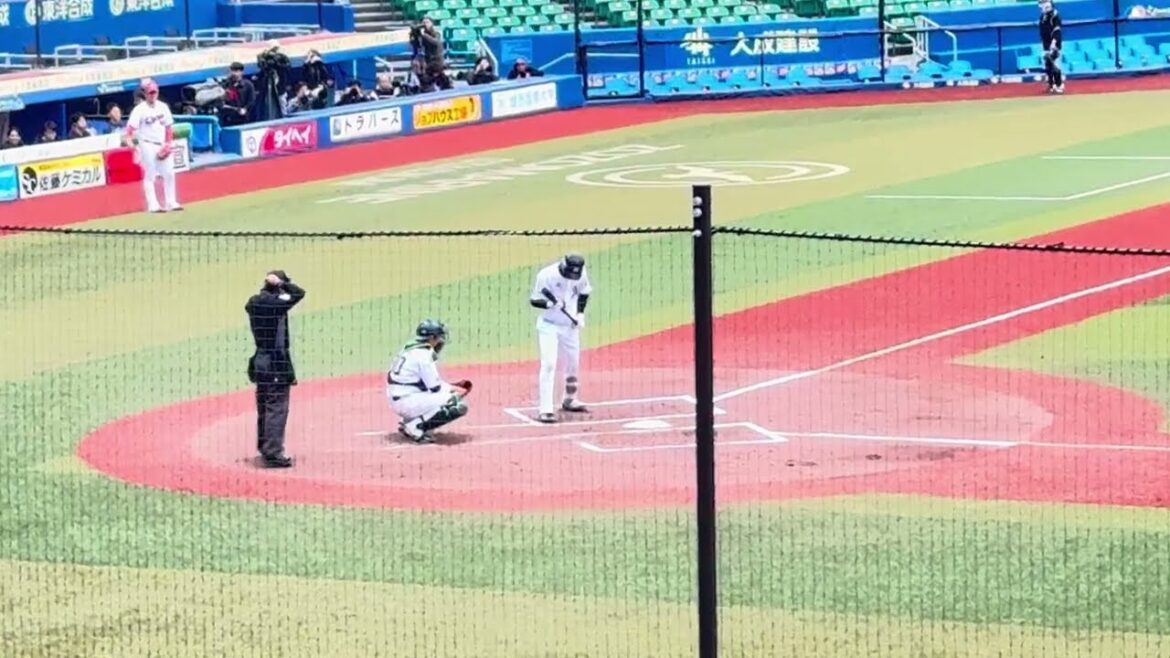 12球団合同トライアウト シート打撃『投手: 元オリックス・中田惟斗   打者: 元ロッテ・黒川凱星 & 元巨人・ 加藤廉』