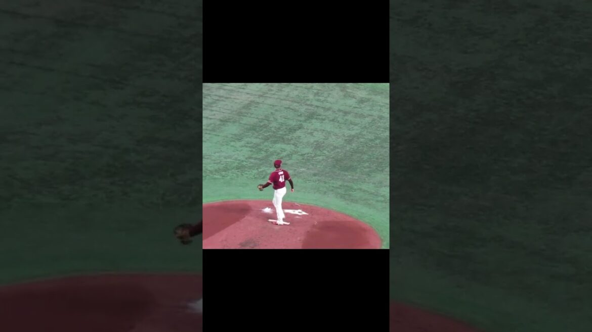 【楽天】伊藤 茉央の牽制 2塁でアウトをとる＜読売ジャイアンツ対 楽天イーグルス 2024年3月22日＞