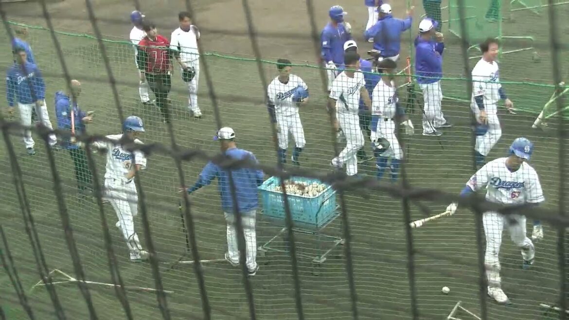 【中日ドラゴンズ ナゴヤ球場 秋季キャンプ 2024】上林誠知選手・板山祐太郎選手のティーバッティングの様子 2024/11/10