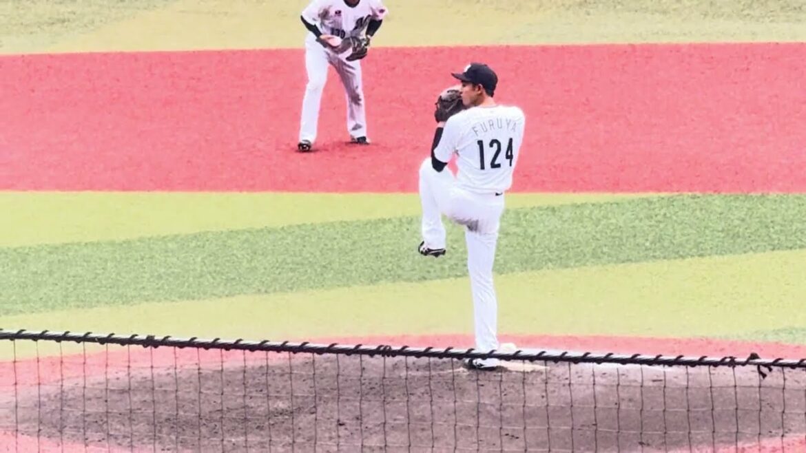 12球団合同トライアウト シート打撃 元千葉ロッテマリーンズ・古谷拓郎投手投球練習 12球団合同トライアウト シート打撃 元千葉ロッテマリーンズ・古谷拓郎投手投球練習