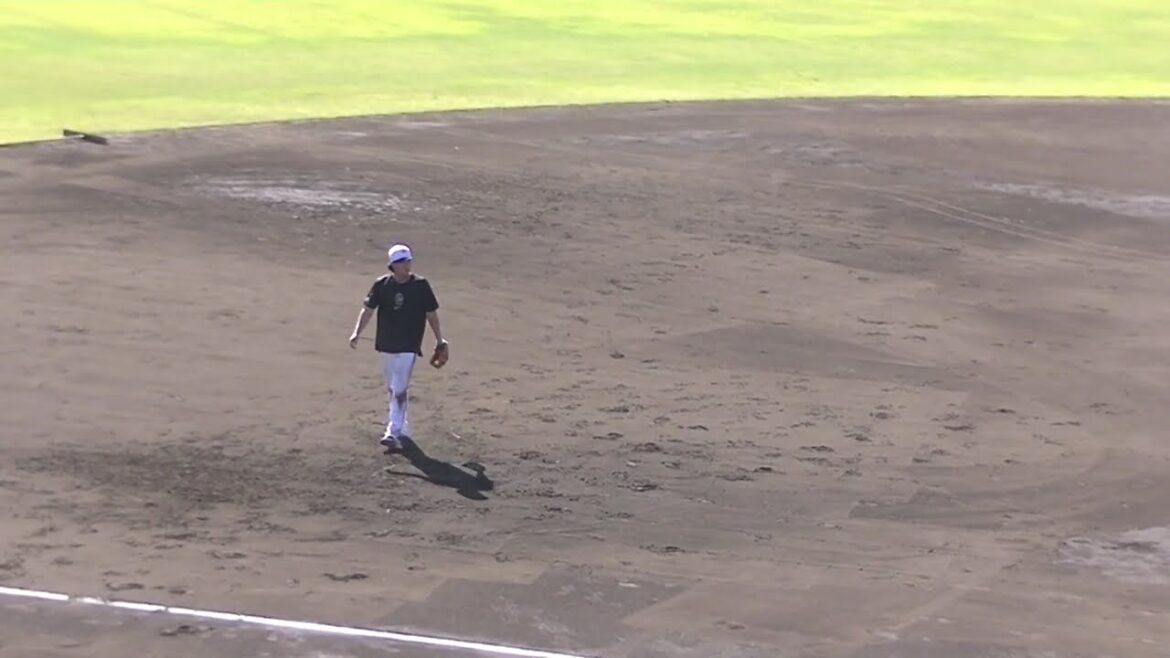 【秋季練習】サードの守備練習中の増田陸（読売ジャイアンツ ジャイアンツ球場 2024年11月7日）