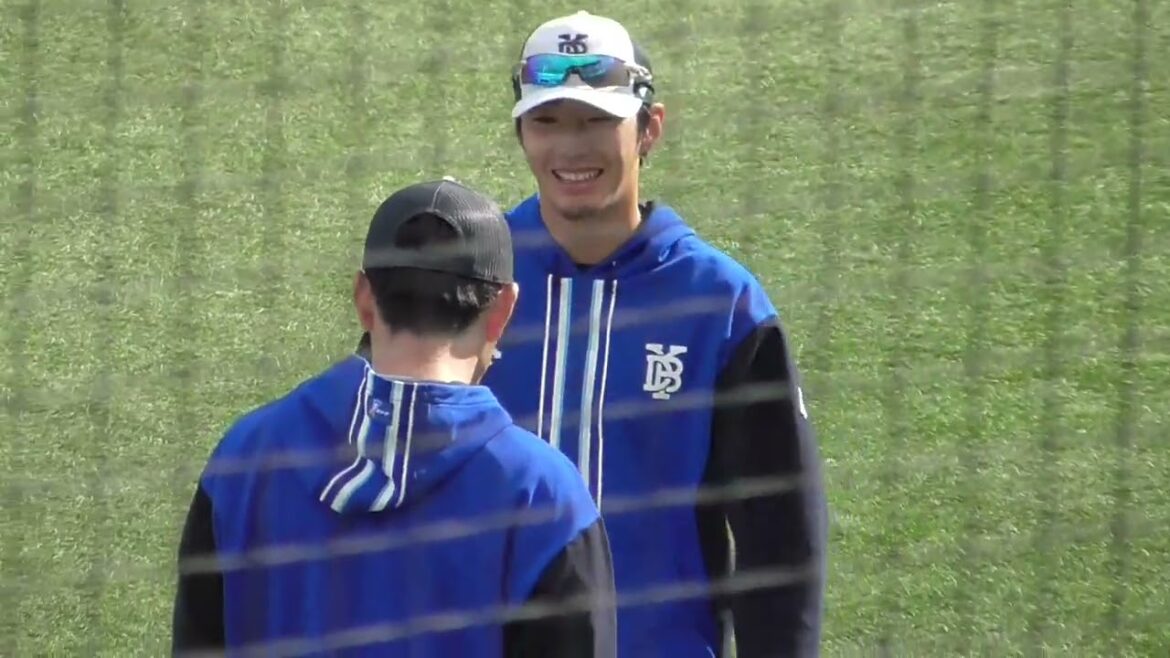 2024年11月横浜DeNAベイスターズ 秋季トレーニング  度会 隆輝 選手 守備練習風景２