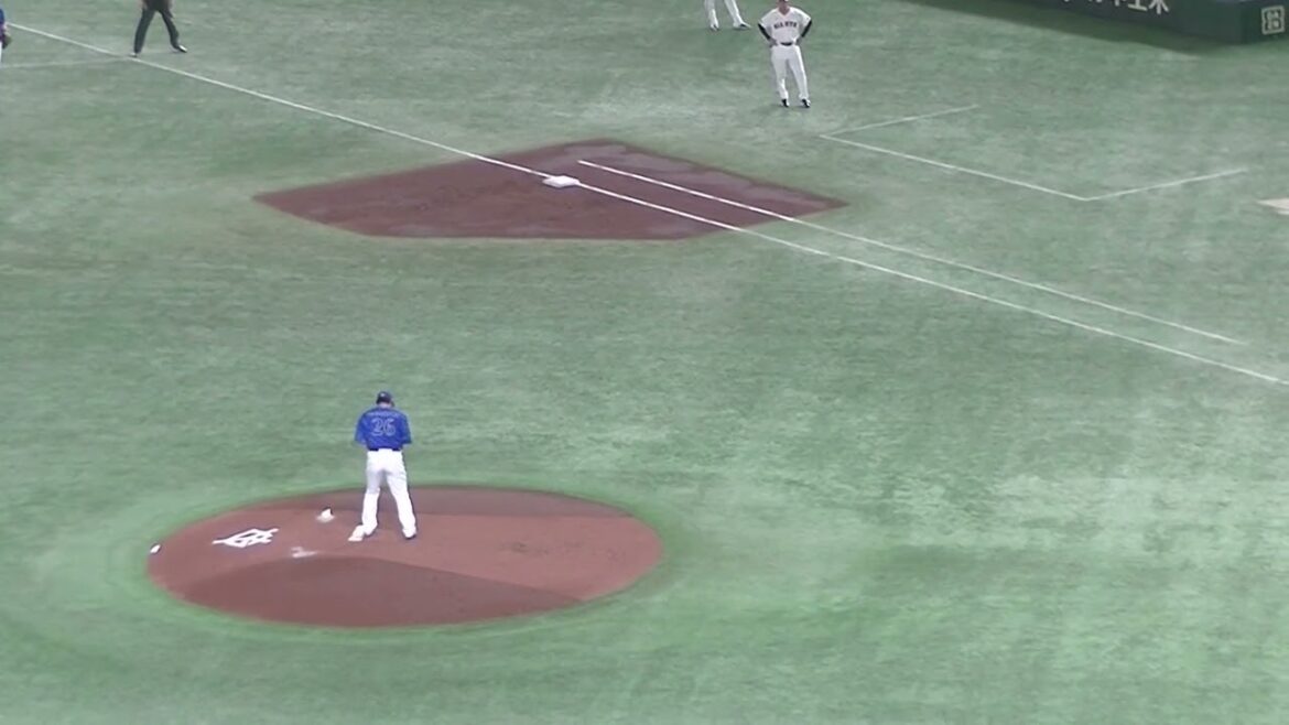 濵口遥大からフォアボールを選ぶ丸佳浩【CS 読売ジャイアンツ 対 横浜DeNAベイスターズ 2024年10月20日】