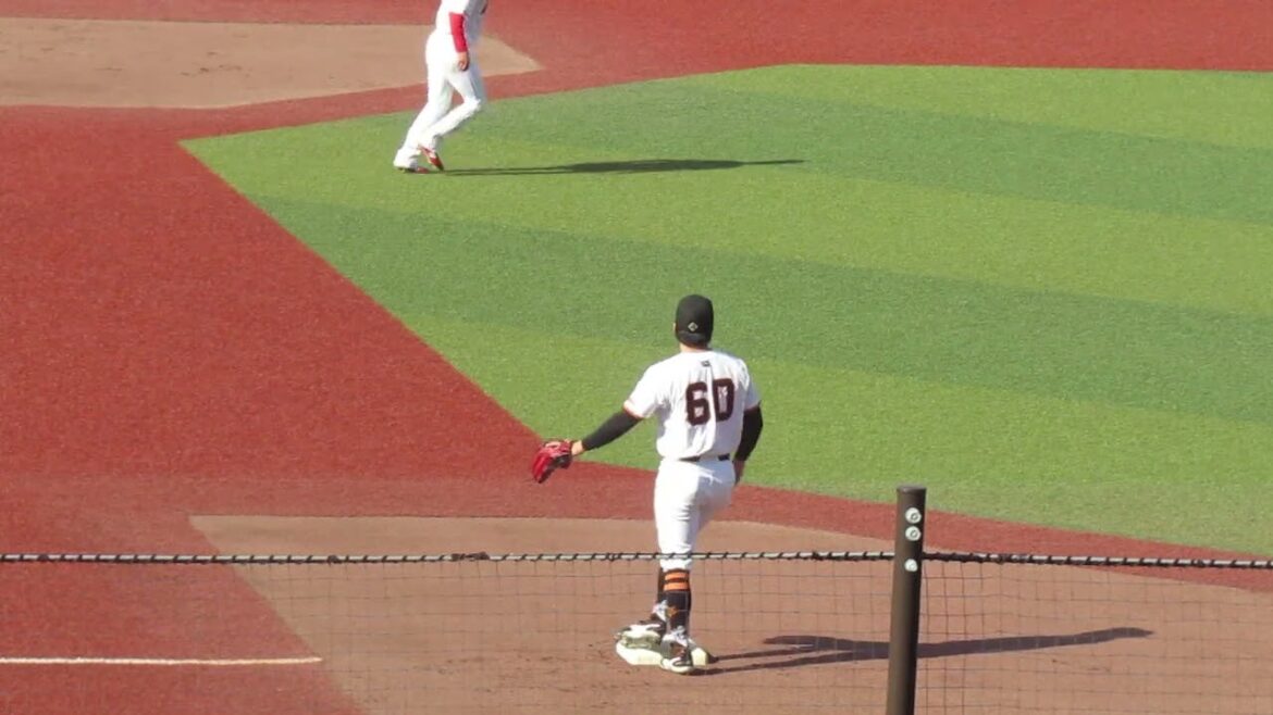 トライアウト〜シートノックでサード守る巨人 菊田拡和（2024年11月14日 プロ野球合同トライアウト ）